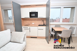 Atrakcyjna, przestronna kawalerka w centrum